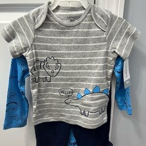 Carter’s 3 piece dinosaur set